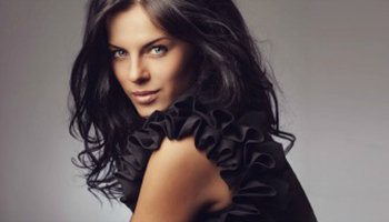 model haar makeup